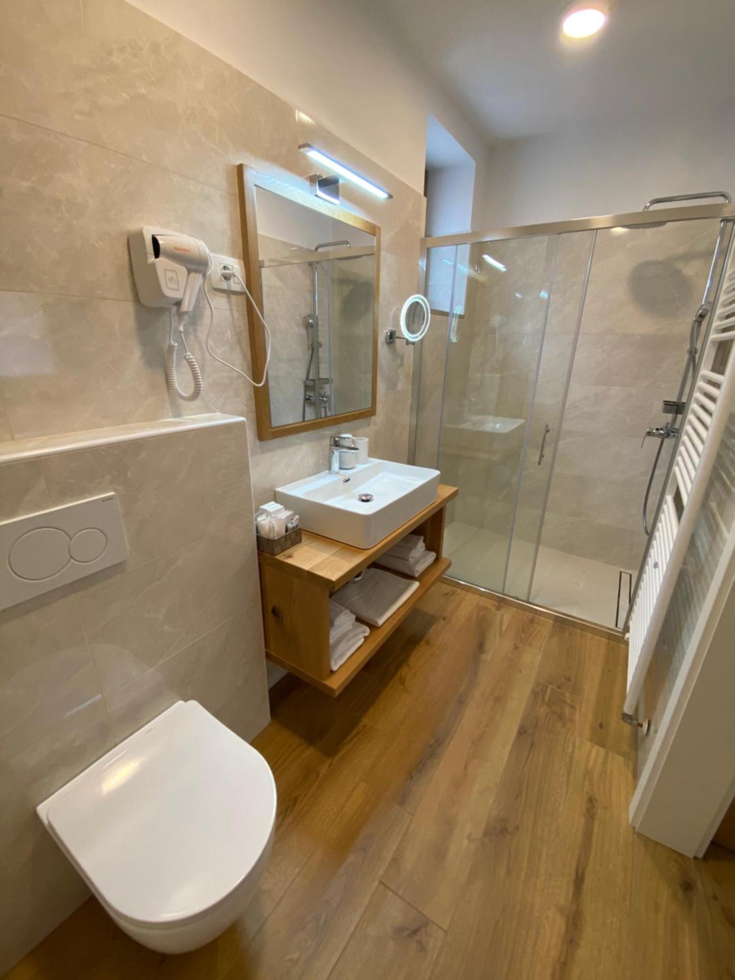 Hotel G House à Dutovlje Extérieur photo